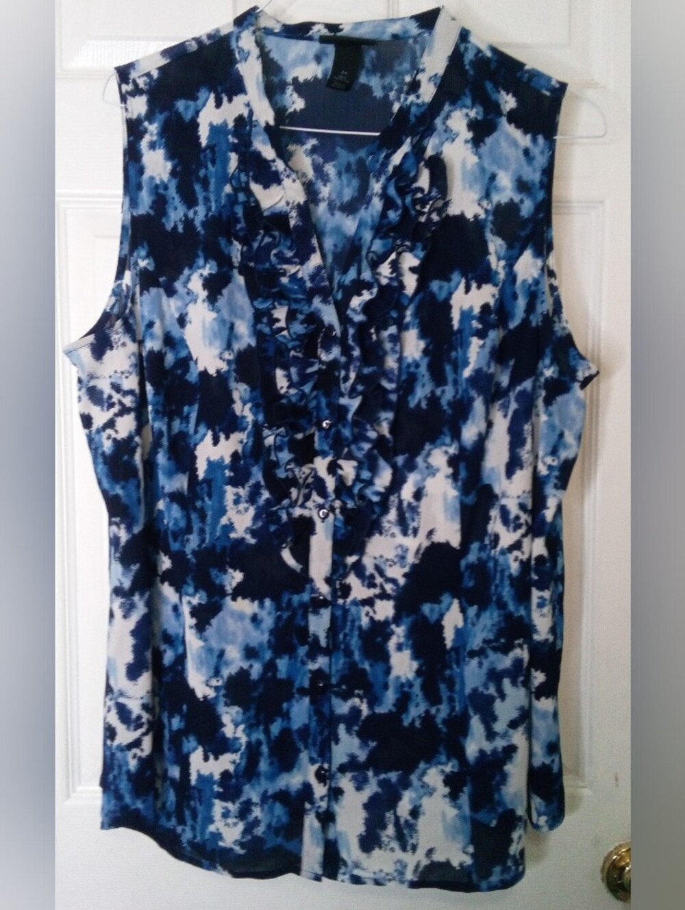 Lane Bryant Blue & White Ruffle Front Sleeveless Blouse